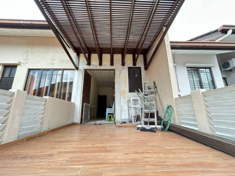 GREENLANE BUKIT JELUTONG